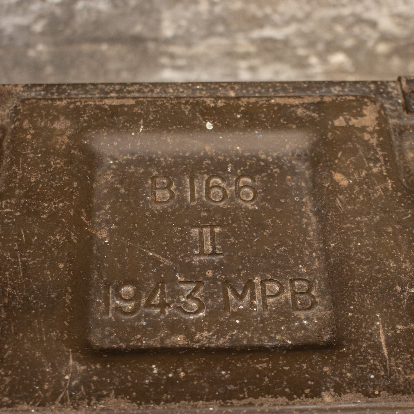 Vintage 1943 Wartime WW2 B166 Metal Ammo Box