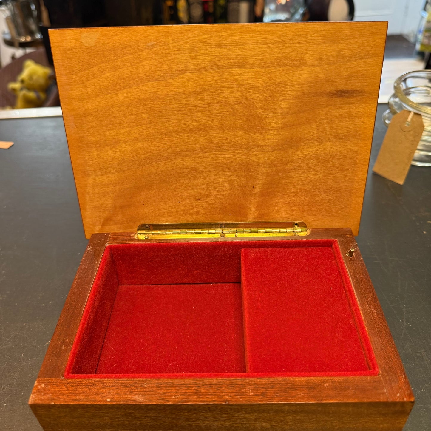 vintage musical jewellery box