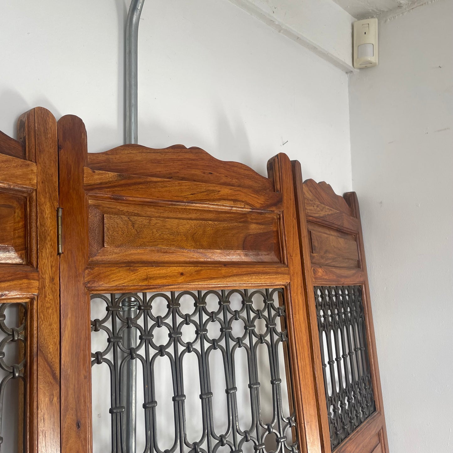 Vintage Mango Wood Oriental Foldable Room Divider