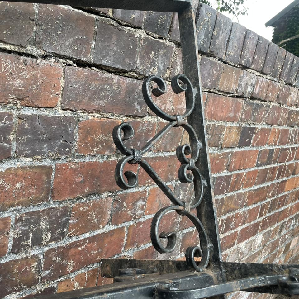 Wall Hanging Pub Sign Wrought Iron Bracket