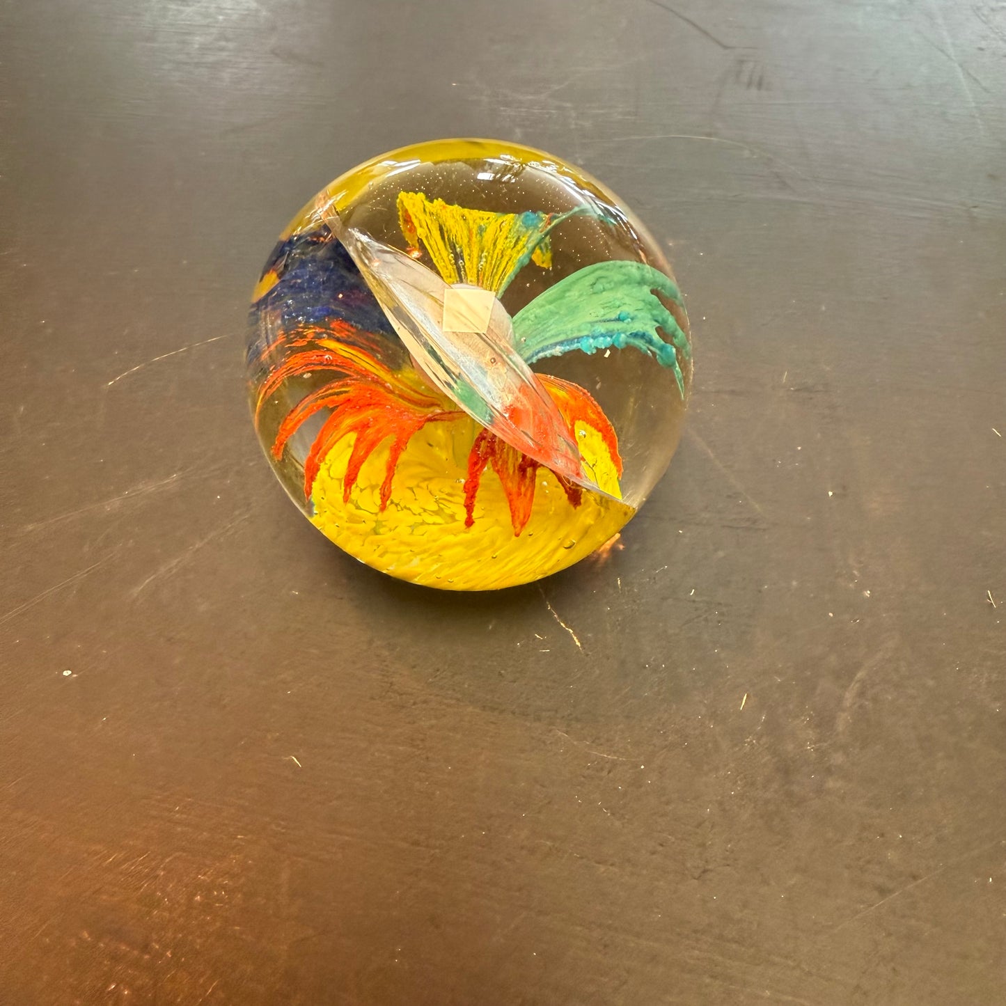 Decorative paperweight