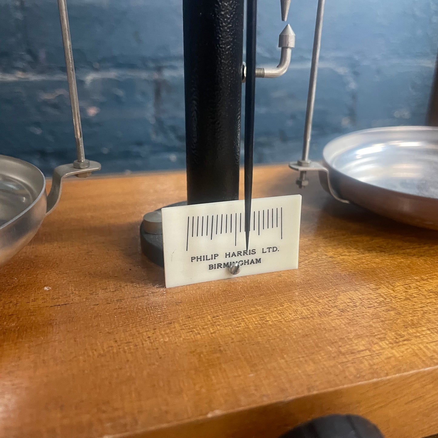 Vintage Philip Harris LTD Birmingham Glass Case Scales