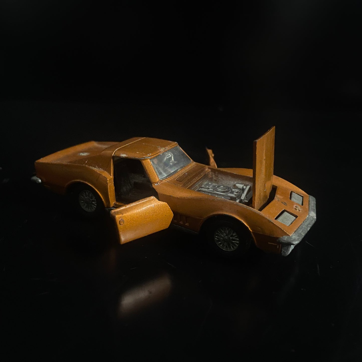Vintage Dinky Toys Corvette Stingray Diecast Car model