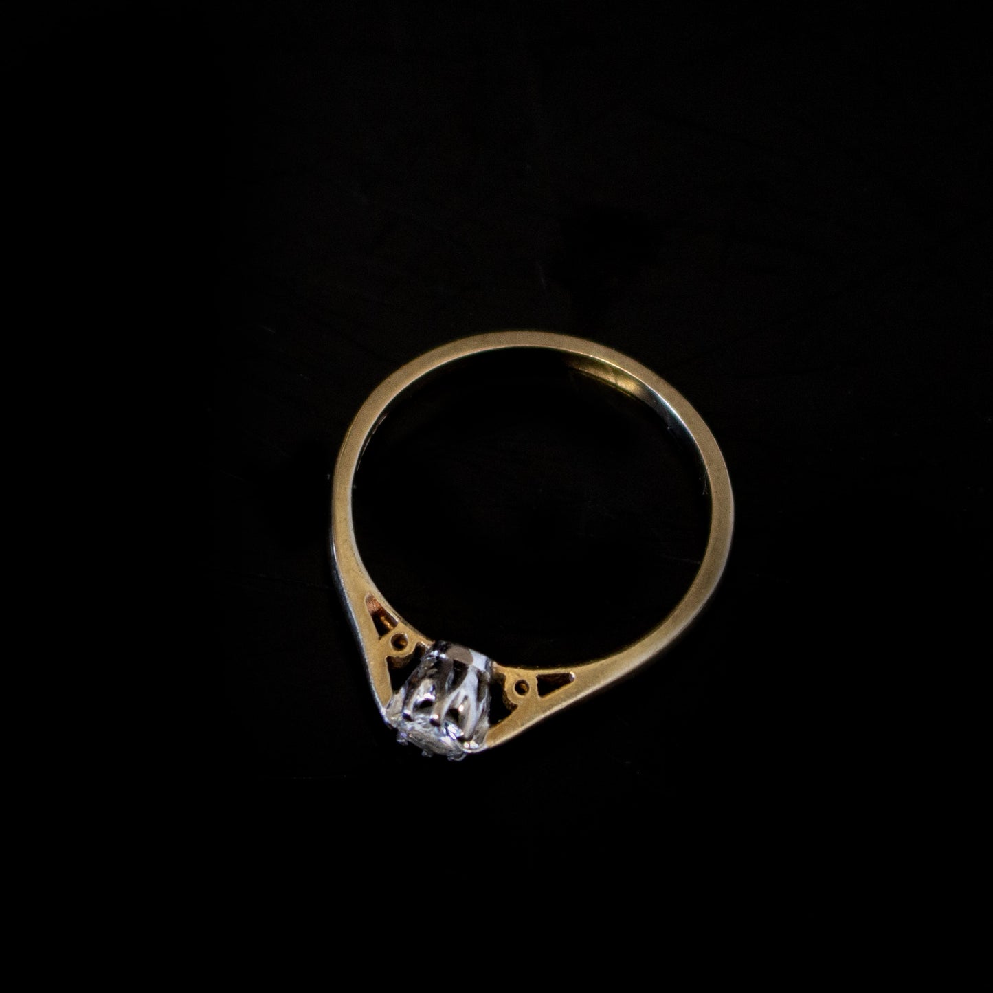 9ct Gold Diamond Ring Size N 1/2