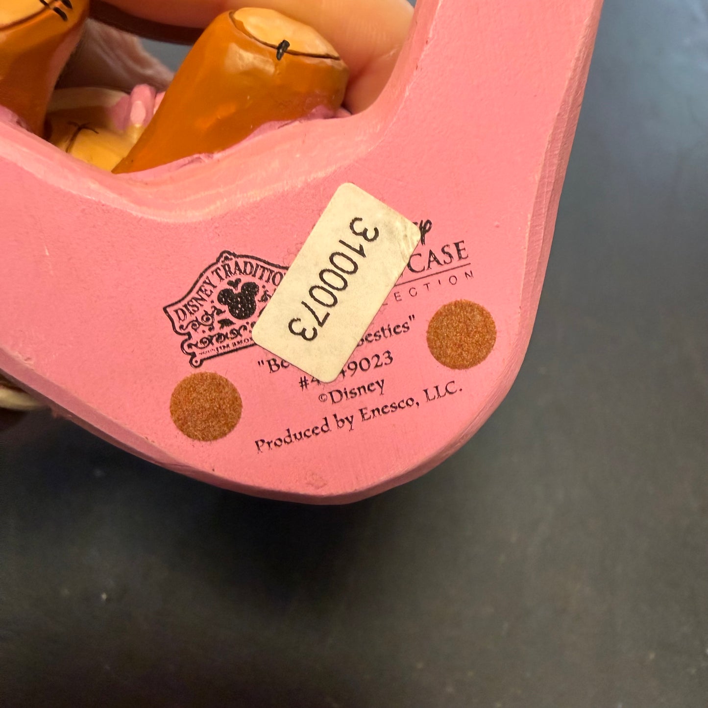 Bed Time Besties #4049023 Disney Showcase Traditions Figurine