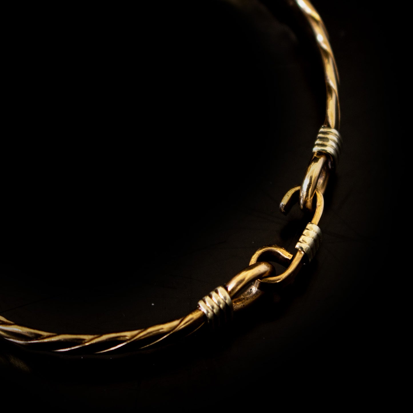 9ct Yellow Gold Hook Clasp Bangle 15 Grams