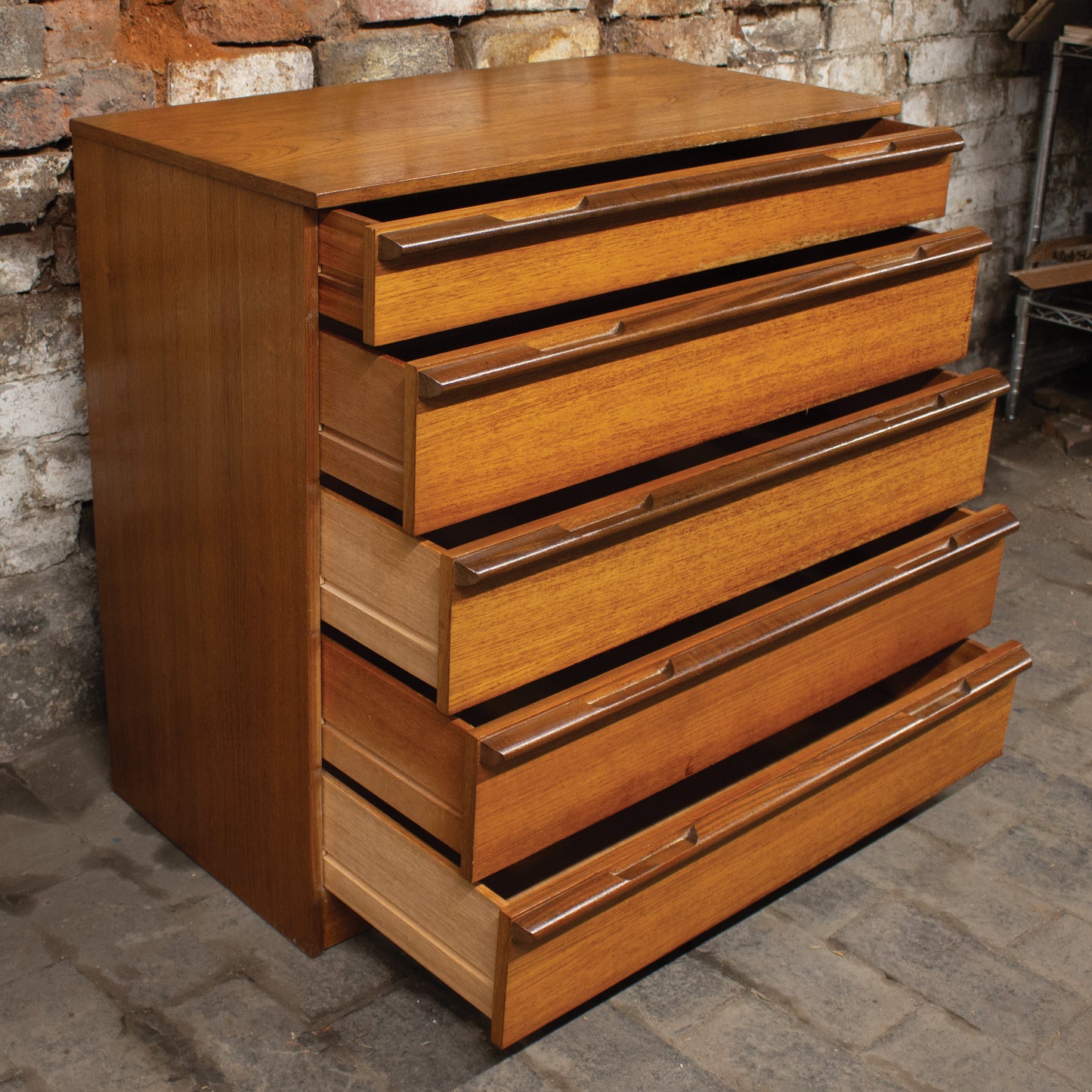 Vintage Mid Century MCM 1960s Teak Chest Of Drawers 5 Drawer