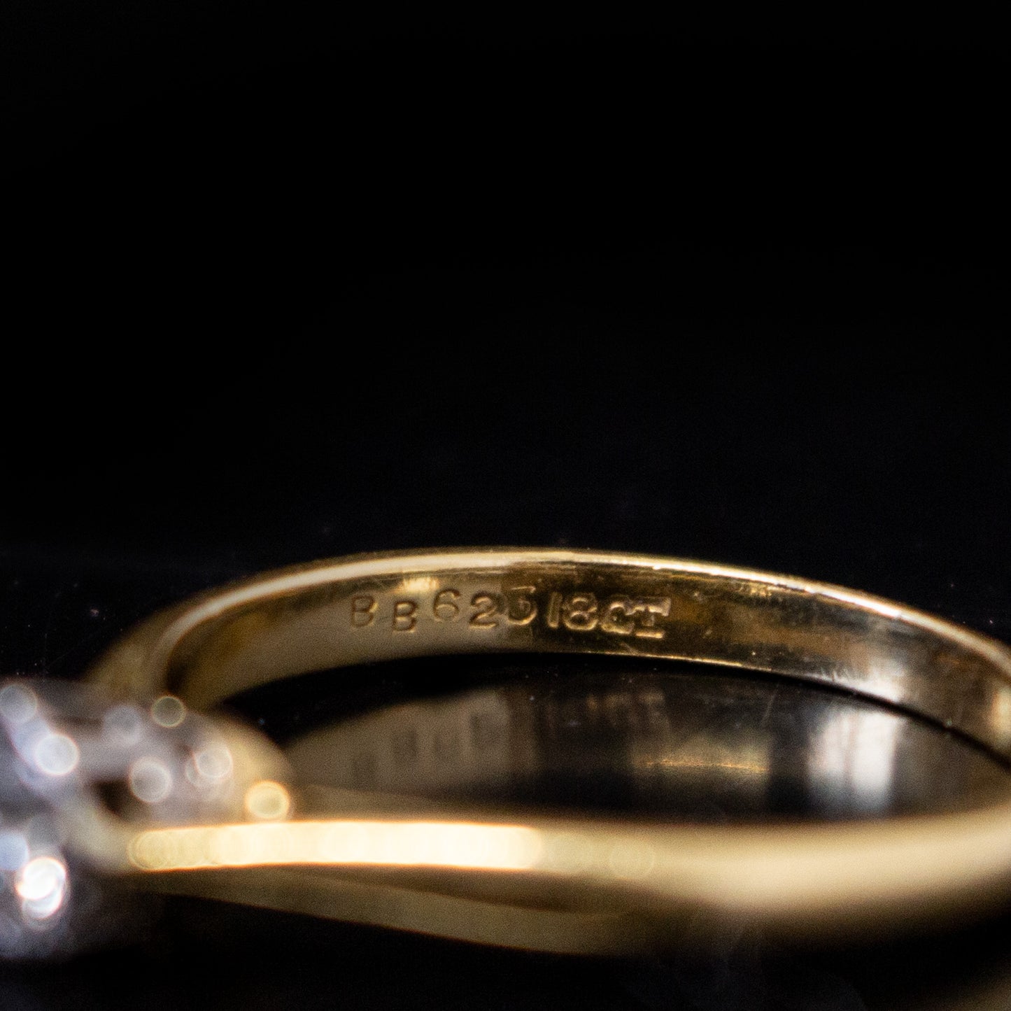 18ct Gold 0.3ct Diamond Ring Size O 2.8g