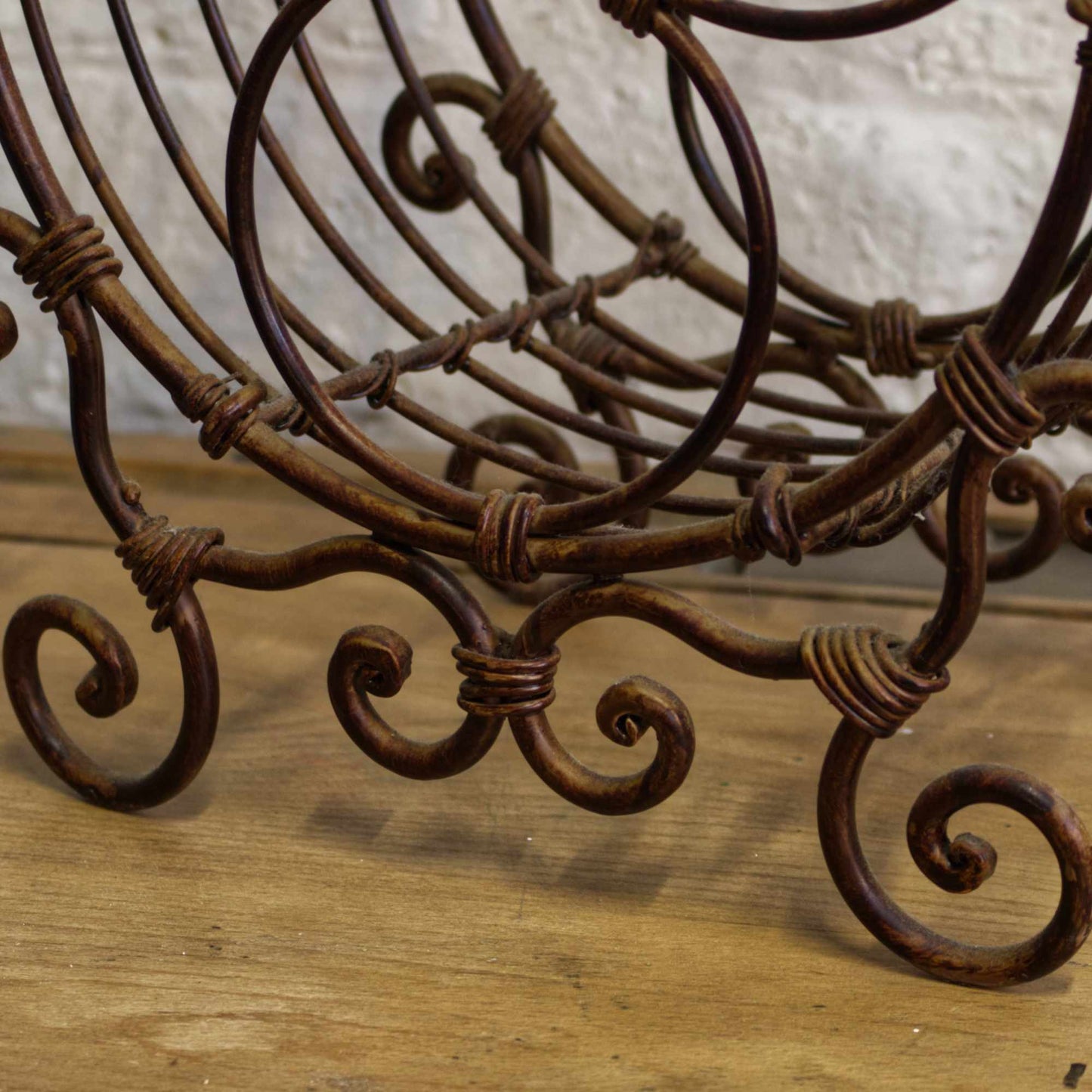 Vintage Rustic Style Metal Shabby Chic 6 Bottle Wine Rack