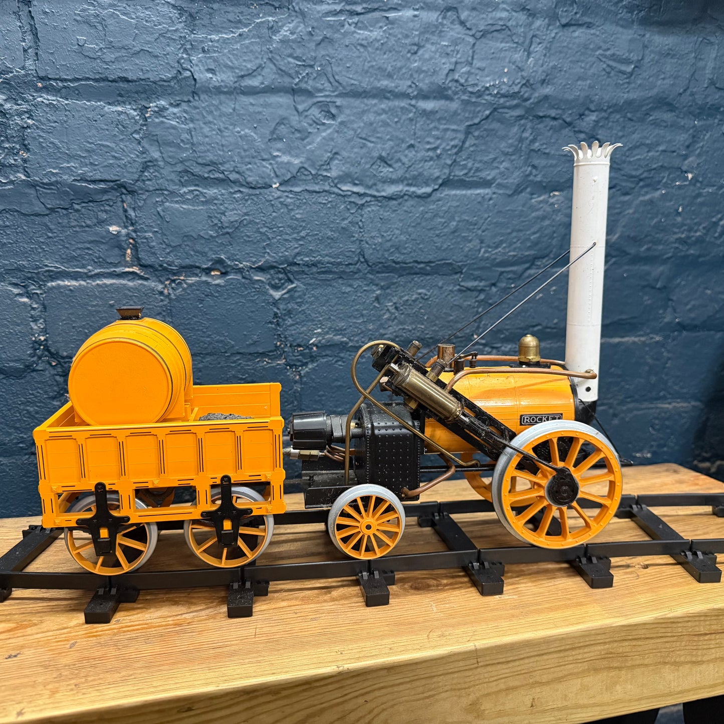 Vintage Hornby Gas Real Steam Stephensons Rocket 3.5 Inch Gauge Train Set
