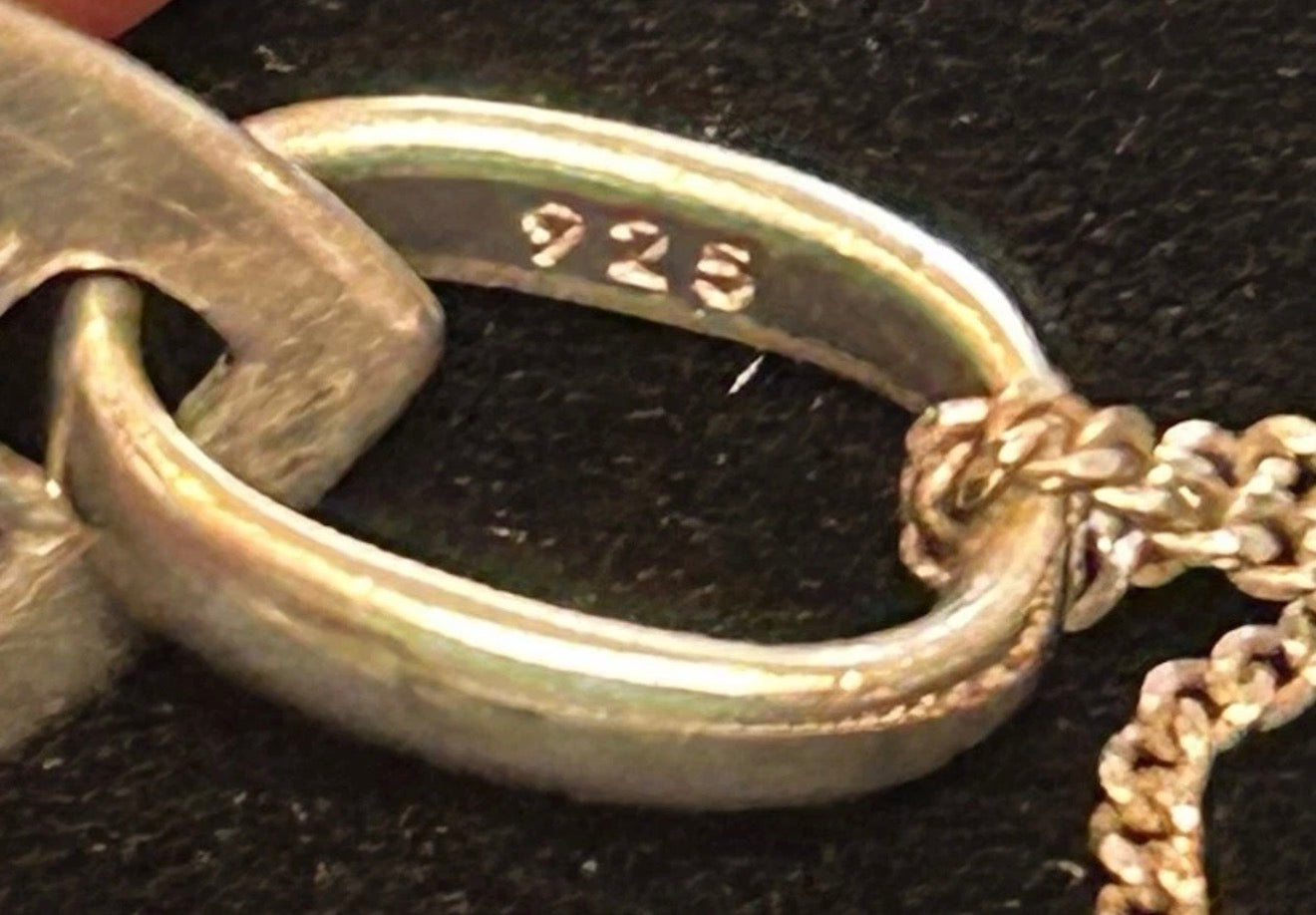 Sliver tear drop pendant necklace