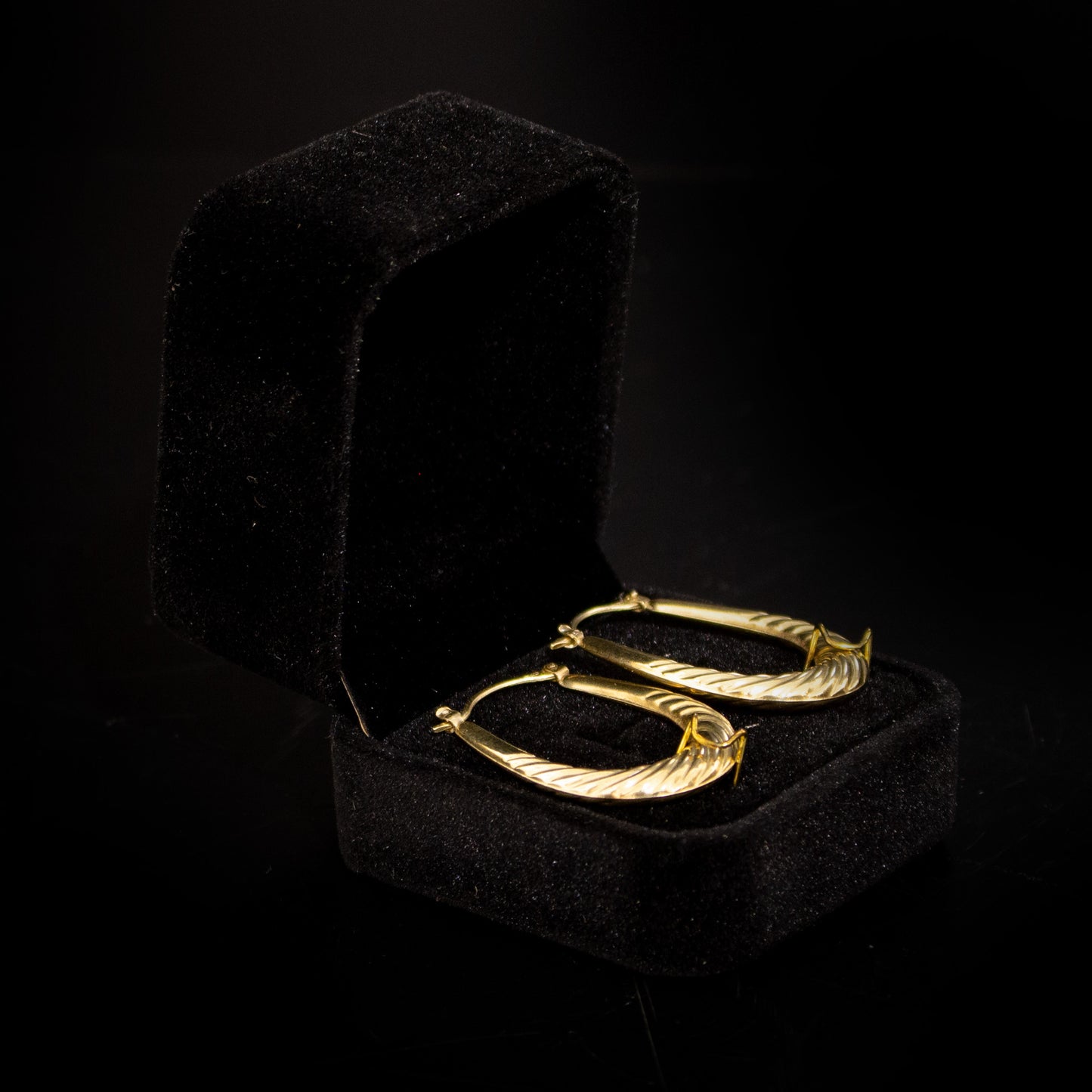9ct Yellow Gold Ladies Hoop Earrings 1.9g