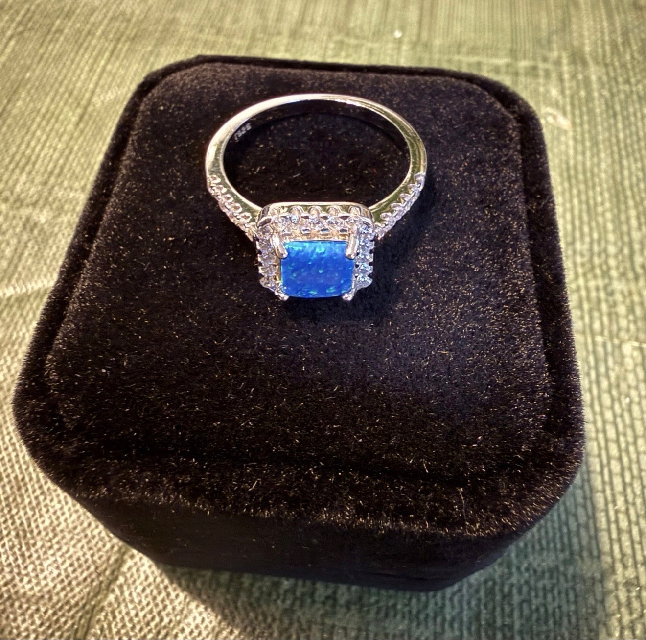 925 Silver Blue Opal Ring co92