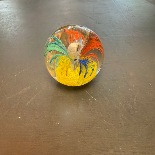 Decorative paperweight