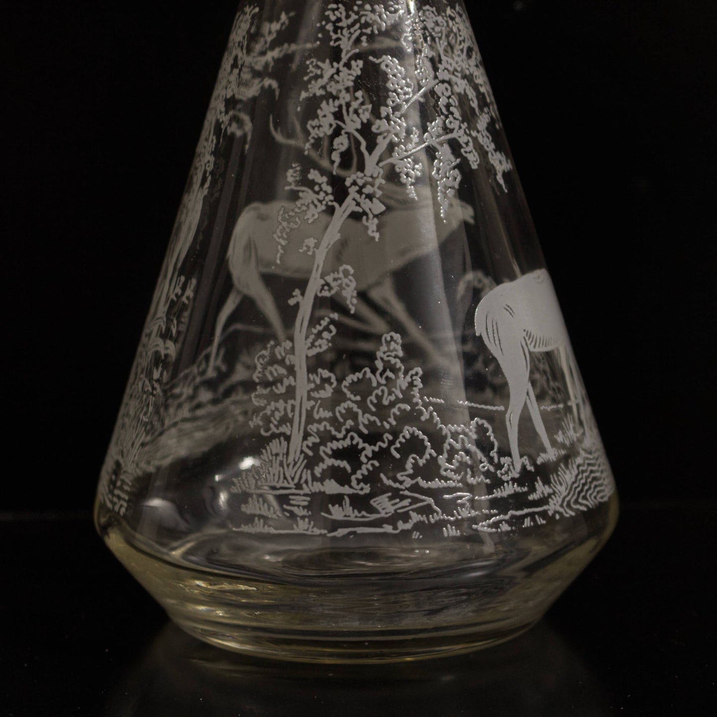 Vintage Glass Engraved Stag Design Decanter With Gold Detail