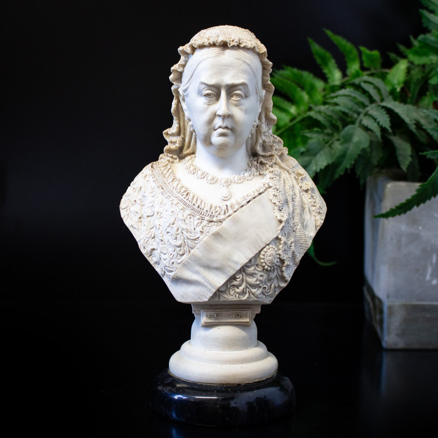 Antique Parian Ware Queen Victoria Commemorative Bust