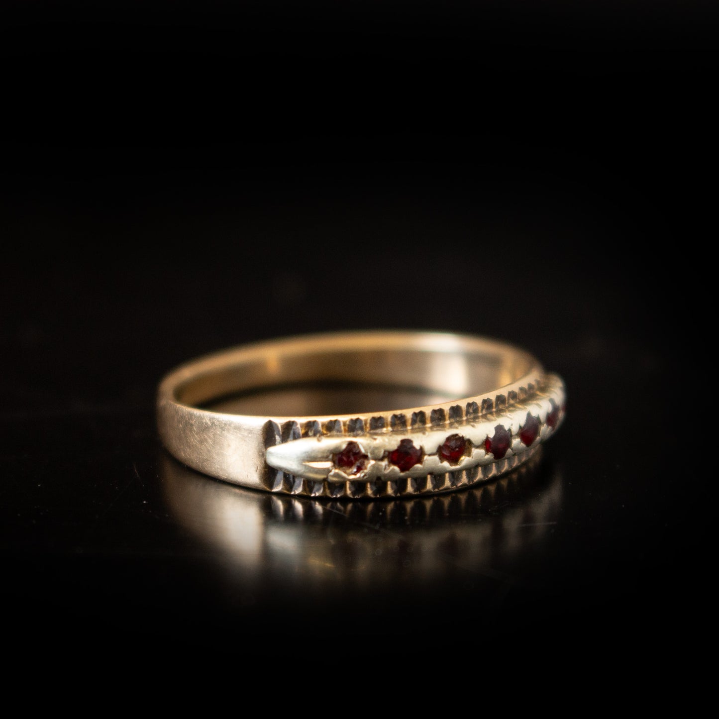 Vintage 9ct Red Stone Set Ring Size R