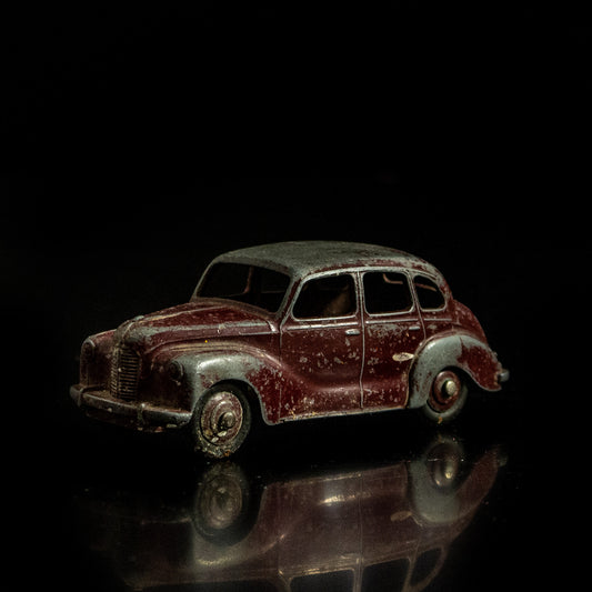 Vintage Dinky Toys 40d Austin Devon Diecast Model
